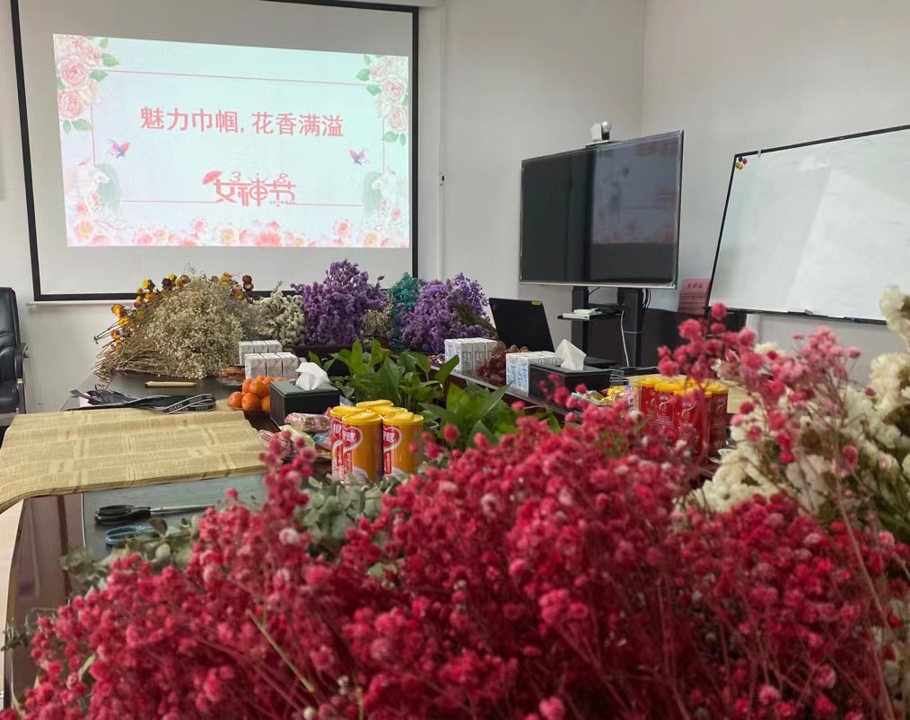中欧在线客服,宏明日望,株洲电子科技,湖南电容器,株洲电容器,电容器 中欧在线客服,宏明日望,株洲电子科技,湖南电容器,株洲电容器,电容器
